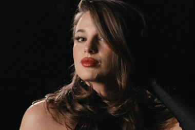 Du&scaron;ka Brčić &Scaron;u&scaron;ak osvaja novim singlom s retro prizvukom