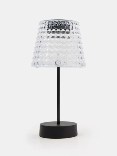 Stvori svoju oazu mira: Prona&scaron;li smo povoljne detalje za uređenje balkona