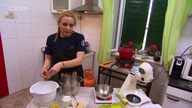 Večeras za vatrogasnu ekipu kuha Ana: 'Vidim da je riblji meni, &scaron;to se meni jako sviđa'