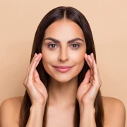 Brončani ten iz bočice: Sve &scaron;to trebate znati o kremama za samotamnjenje