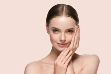 Te&scaron;ki puderi odlaze u drugi plan: Ovo su lagane podloge koje volimo u toplijim danima