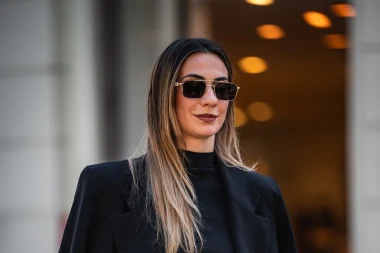 Crna, čipka i kratki top: Zgodna misica u pobjedničkoj kombinaciji osvojila &scaron;picu