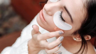 Umoran pogled? Evo kako pravilno njegovati kožu oko očiju