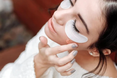 Umoran pogled? Evo kako pravilno njegovati kožu oko očiju