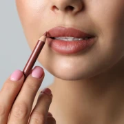 Nezaobilazan korak do savr&scaron;enih usana: Vodič kroz najbolje drogerijske olovke