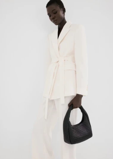 13 savr&scaron;enih: Bijeli sako podiže svaki look, a mi smo prona&scaron;li najbolje modele