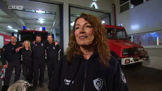 Brački vatrogasci u 'Večeri za 5' nagradu darovali udruzi 'Brački pupoljci': 'Dobro je činiti dobro'