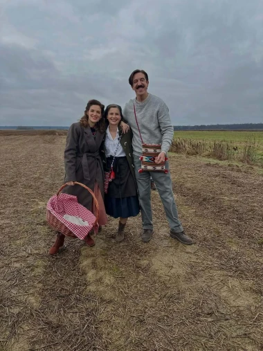 Arija Rizvić vodi nas iza kulisa serije 'Divlje pčele': Pogledajte kako se stvara čarolija 1950-ih