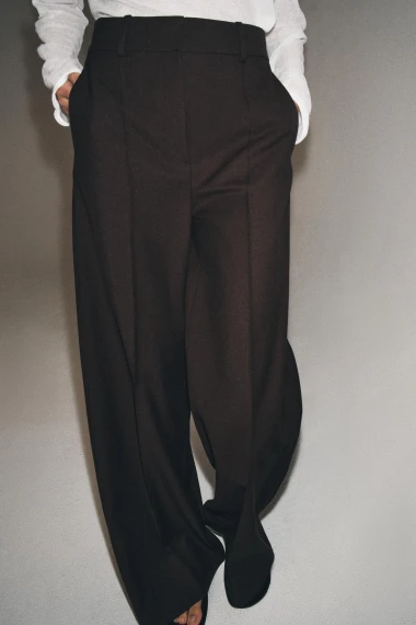 Zara i H&amp;M imaju genijalne modele hlača za proljeće, ovo su na&scaron;i favoriti