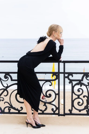 Nicole Kidman pozirala poput zavodnice u Chanelovoj haljini, izgleda fenomenalno