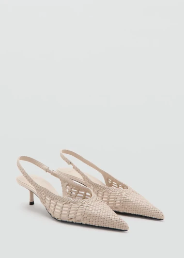 Trend koji se vraća svake sezone: Slingback cipele vladaju proljetnim kolekcijama