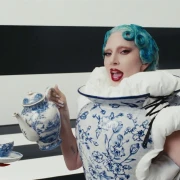 Lady Gaga u nikad luđim izdanjima: Pogledajte najbizarniji modni trenutak godine
