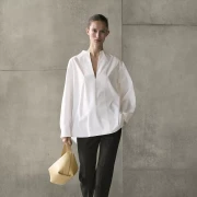 U Massimo Dutti kategoriji posebnih cijena na&scaron;li smo hit komade za toplije dane