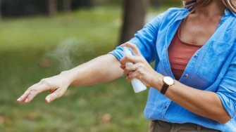 Kako se rije&scaron;iti komaraca? Evo &scaron;to stvarno djeluje, a na &scaron;to ne treba bacati novac