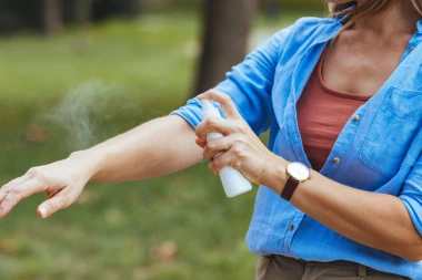 Kako se rije&scaron;iti komaraca? Evo &scaron;to stvarno djeluje, a na &scaron;to ne treba bacati novac