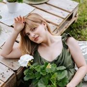 Influencerica Matea Frajsberger otkrila nam je sve o vrtlarenju i second hand shoppingu