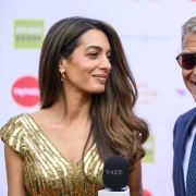 Amal i George Clooney zasjenili kraljevsku obitelj u Londonu, zlatna haljina sve osvojila