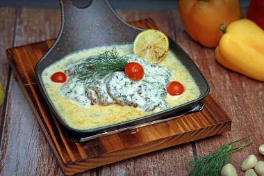 Ručak gotov za pola sata: Piletina u kremastom umaku od kopra