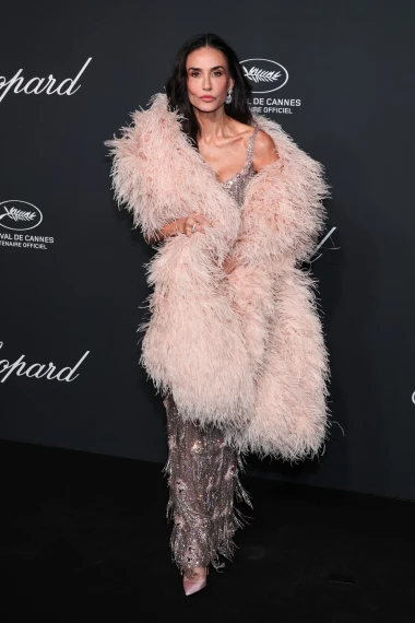 Demi Moore bacila Cannes na koljena: Ova haljina san je svake djevojčice