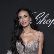 Demi Moore bacila Cannes na koljena: Ova haljina san je svake djevojčice