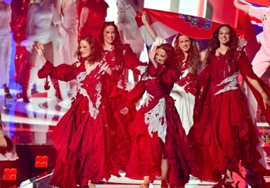 Lelek zapjevale u finalu Eurosonga 2026.: Odu&scaron;evile su moćnim nastupom
