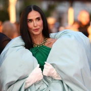Demi Moore dramatična, Pen&eacute;lope Cruz poput princeze: Glamurozna izdanja sa zatvaranja Cannesa