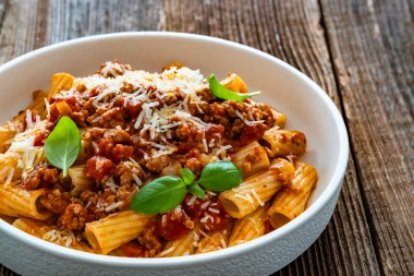 Tajna savr&scaron;enog bolognesea: Od klasičnog talijanskog rag&ugrave;a do veganske senzacije