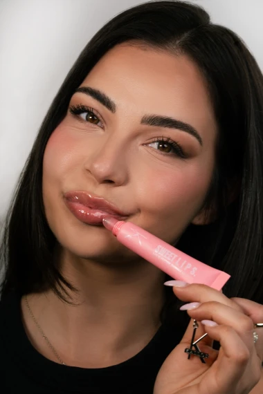 Martina Kallos zna &scaron;to žene žele i upravo je lansirala novi must-have za usne