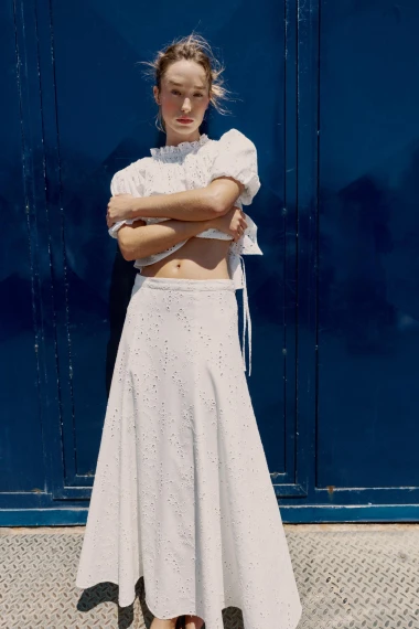 Od boho do minimalističkih modela: Duge bijele suknje ponovno su hit