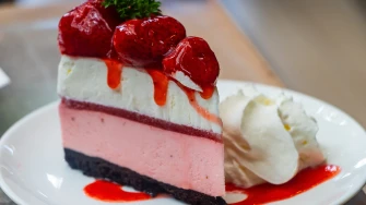 Savr&scaron;ena sladoledna torta bez pećnice: Recept za ultimativnu ljetnu slasticu