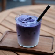 Jeste li već čuli za ube latte? Imamo tri cool recepta za viralni ljubičasti napitak