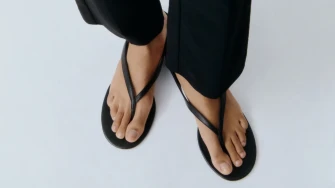 Chic i praktične: Kožne japanke pristaju uz ba&scaron; svaki ljetni look