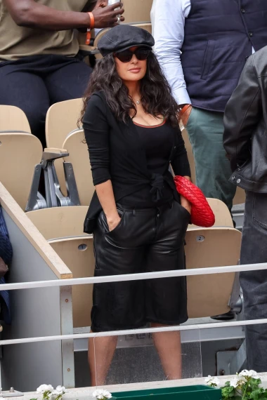 Salma Hayek u hit komadu sezone koji mnoge žene jo&scaron; uvijek izbjegavaju