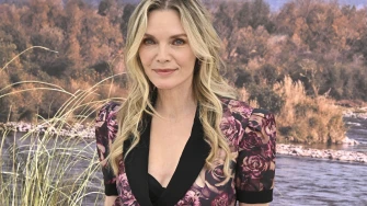 Kao iz bajke: Michelle Pfeiffer očarala u cvjetnoj haljini poznatog brenda