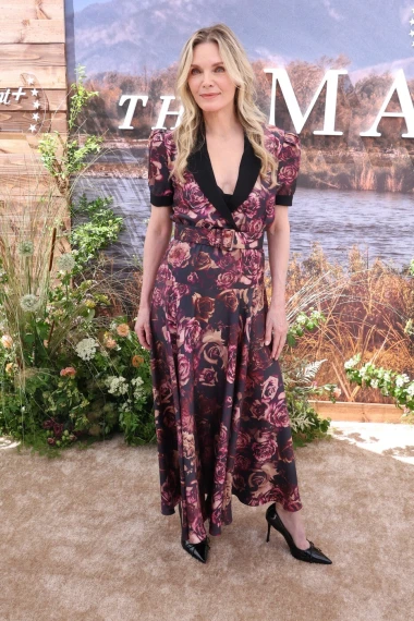 Kao iz bajke: Michelle Pfeiffer očarala u cvjetnoj haljini poznatog brenda