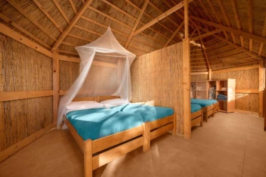 Od robinzonskog kampa do luksuznog eco resorta: Nevjerojatna priča Pine Beach Resorta u Pako&scaron;tanima