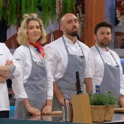 Za finale se bore četiri profesionalca i amaterka Valentina: 'Momcima sam rekla - danas grizem sve pred sobom!'