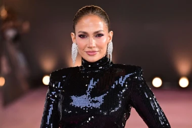 J.Lo u haljini koja se ne zaboravlja: Ružičasti detalj i dijamanti zasjenili sve ostalo
