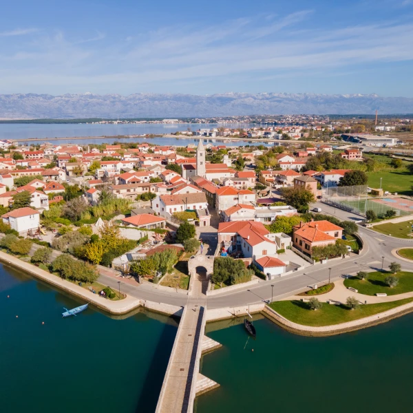 Od kraljeva do Kraljičine plaže: Znate li za&scaron;to svi putevi ovog ljeta vode u Nin?