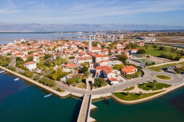 Od kraljeva do Kraljičine plaže: Znate li za&scaron;to svi putevi ovog ljeta vode u Nin?