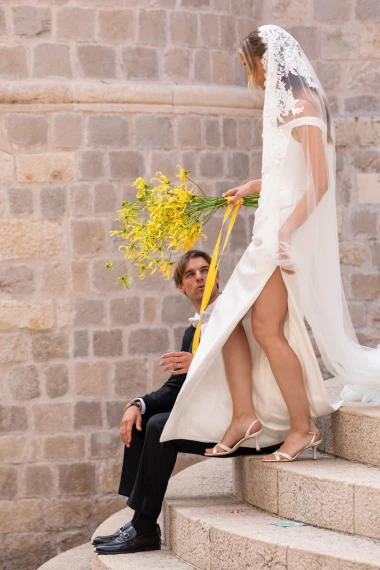 Borna Sosa i Ivona &Scaron;imunović vjenčali su se u Dubrovniku, a mladenka je blistala u minimalističkoj kreaciji