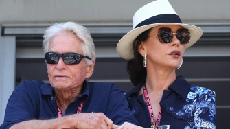 Monaco chic: Catherine Zeta-Jones plijenila pažnju u neobičnoj modnoj kombinaciji