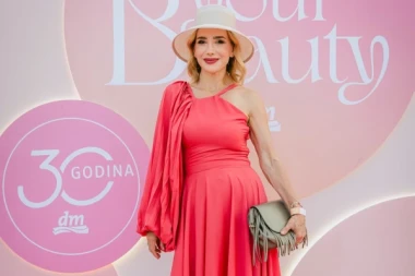 Haljina stvorena za ljetne evente: Ecija Ojdanić dala lekciju iz elegancije