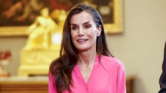 Kraljica Letizia oživjela 'Barbie' trend u savr&scaron;enim ljetnim cipelama