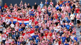 Kvadratići će biti posvuda! Navijački komadi i modni detalji za prvenstvo 2026.