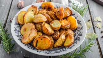 Trik za najhrskaviji pečeni krumpir krije se u jednom sastojku iz smočnice