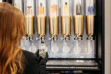 L'Or&eacute;al pokreće svoju najveću kampanju: Doživite novu eru luksuza uz prvu mirisnu fontanu u regiji