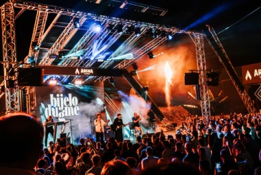 Diamond Club otvorio ljetnu sezonu spektakularnim nastupom Bijelog dugmeta