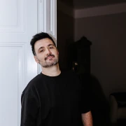Aleksandar &Scaron;ekuljica predstavlja prvu kolekciju sunčanih naočala: Dizajn koji nadilazi trendove