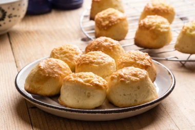 Recept za domaće pogačice sa sirom koje uvijek uspiju: Ključ je u jednoj tehnici